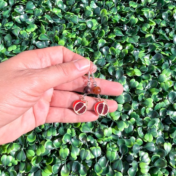🍎 Handmade Carnelian & Pomegranate Charm Earrings 🍎 - Picture 2 of 2
